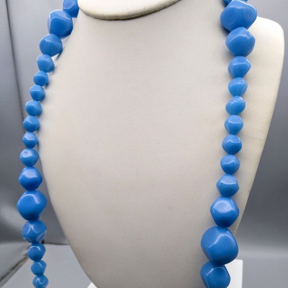 Vintage Trifari Blue Beads Necklace, Chic Lucite Strand - Picture 3 of 4